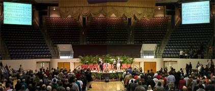 The Paperless Hymnal® in use at the 2004 ACU Lectureship